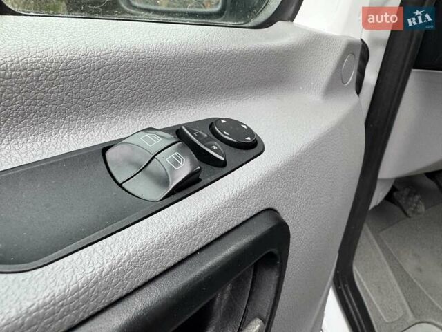Белый Мерседес Sprinter, объемом двигателя 2.2 л и пробегом 304 тыс. км за 19300 $, фото 55 на Automoto.ua