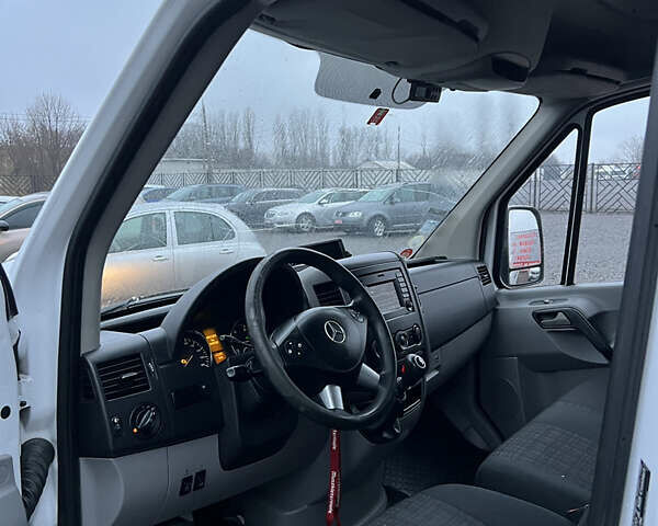 Белый Мерседес Sprinter, объемом двигателя 2.1 л и пробегом 492 тыс. км за 20700 $, фото 10 на Automoto.ua