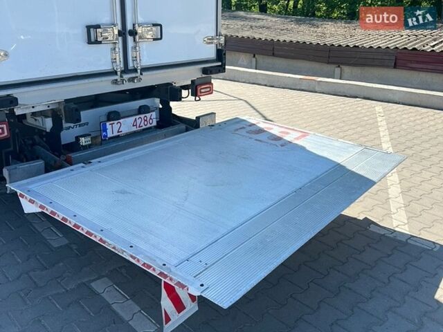 Белый Мерседес Sprinter, объемом двигателя 2.2 л и пробегом 300 тыс. км за 28800 $, фото 11 на Automoto.ua