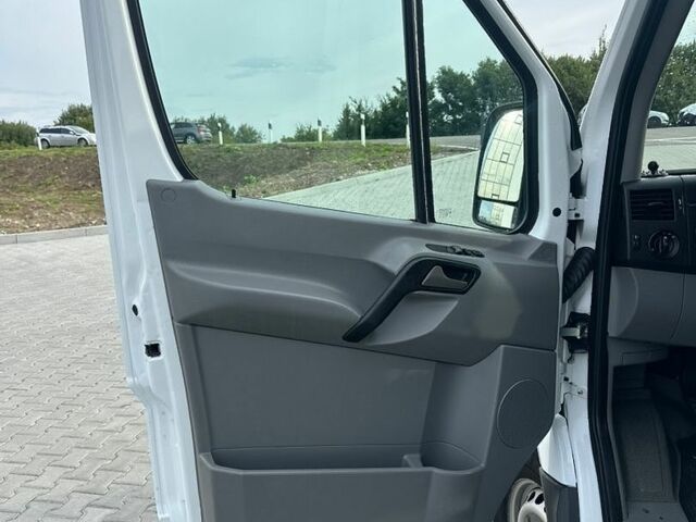 Белый Мерседес Sprinter, объемом двигателя 2.2 л и пробегом 298 тыс. км за 22000 $, фото 17 на Automoto.ua