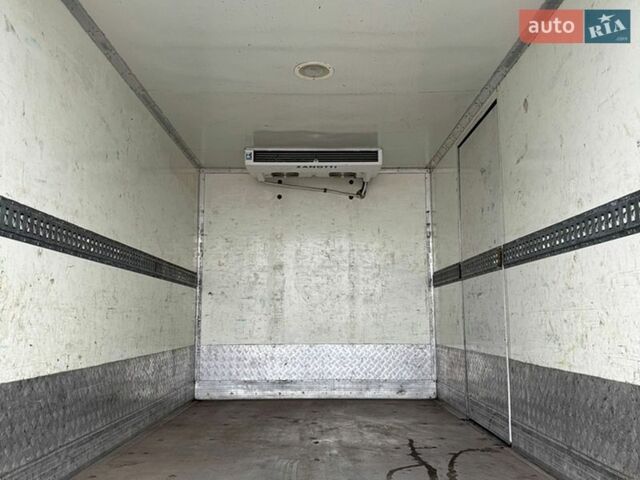 Белый Мерседес Sprinter, объемом двигателя 3 л и пробегом 300 тыс. км за 29000 $, фото 5 на Automoto.ua