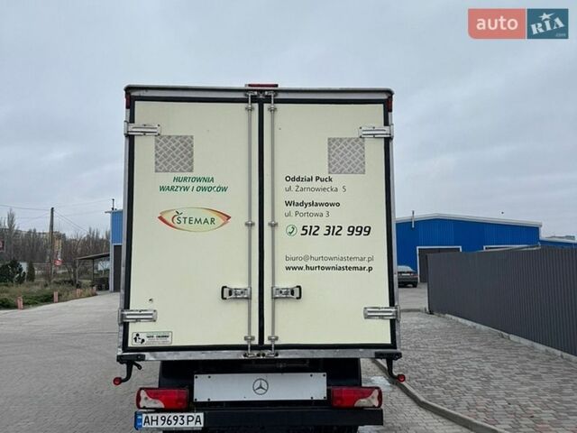 Белый Мерседес Sprinter, объемом двигателя 3 л и пробегом 300 тыс. км за 29000 $, фото 2 на Automoto.ua