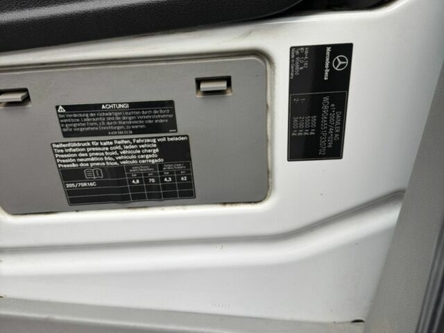 Белый Мерседес Sprinter, объемом двигателя 2.99 л и пробегом 540 тыс. км за 16999 $, фото 11 на Automoto.ua