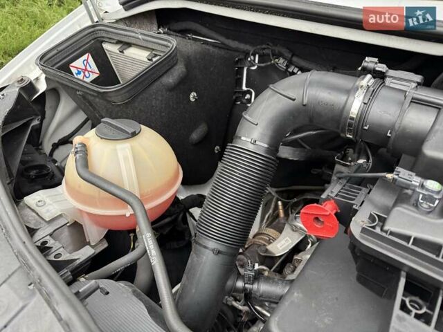 Белый Мерседес Sprinter, объемом двигателя 2.2 л и пробегом 304 тыс. км за 19300 $, фото 59 на Automoto.ua