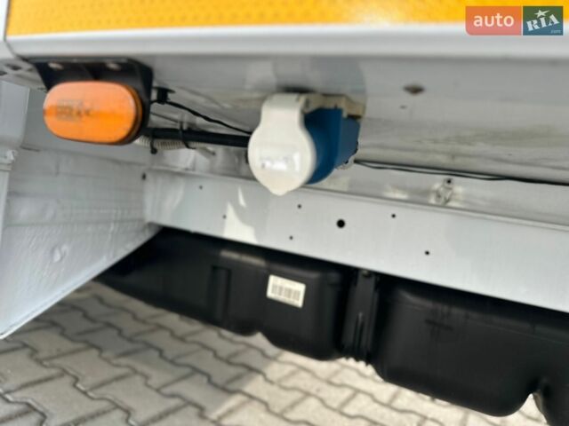 Белый Мерседес Sprinter, объемом двигателя 2.2 л и пробегом 298 тыс. км за 22000 $, фото 13 на Automoto.ua
