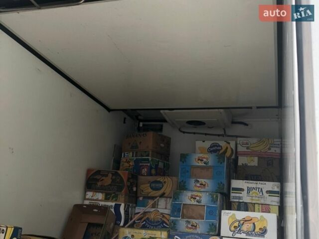 Белый Мерседес Sprinter, объемом двигателя 2.14 л и пробегом 225 тыс. км за 24900 $, фото 2 на Automoto.ua