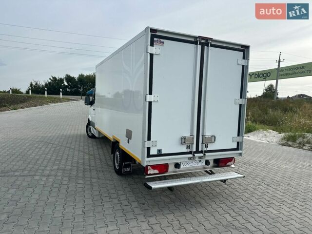 Белый Мерседес Sprinter, объемом двигателя 2.2 л и пробегом 298 тыс. км за 22000 $, фото 5 на Automoto.ua