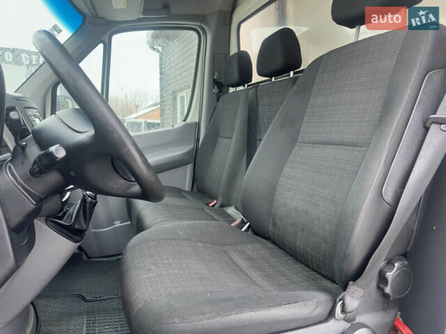 Белый Мерседес Sprinter, объемом двигателя 2.99 л и пробегом 451 тыс. км за 28500 $, фото 7 на Automoto.ua
