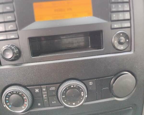 Белый Мерседес Sprinter, объемом двигателя 0 л и пробегом 200 тыс. км за 26000 $, фото 34 на Automoto.ua