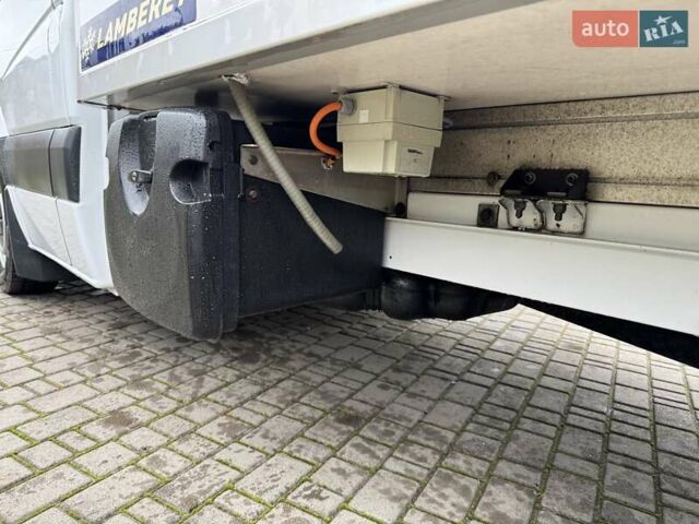Белый Мерседес Sprinter, объемом двигателя 2.2 л и пробегом 304 тыс. км за 19300 $, фото 49 на Automoto.ua