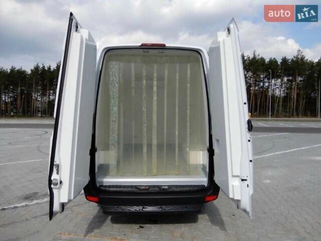 Белый Мерседес Sprinter, объемом двигателя 2.2 л и пробегом 190 тыс. км за 21260 $, фото 3 на Automoto.ua