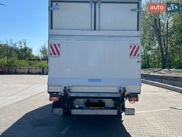 Белый Мерседес Sprinter, объемом двигателя 2.2 л и пробегом 300 тыс. км за 28800 $, фото 2 на Automoto.ua