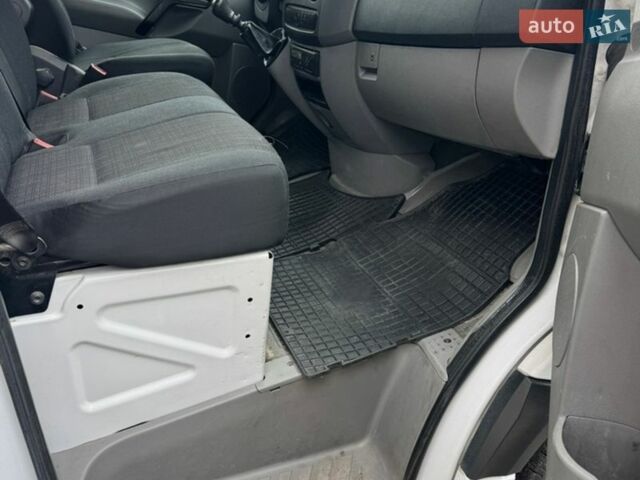 Белый Мерседес Sprinter, объемом двигателя 2.99 л и пробегом 540 тыс. км за 24999 $, фото 37 на Automoto.ua