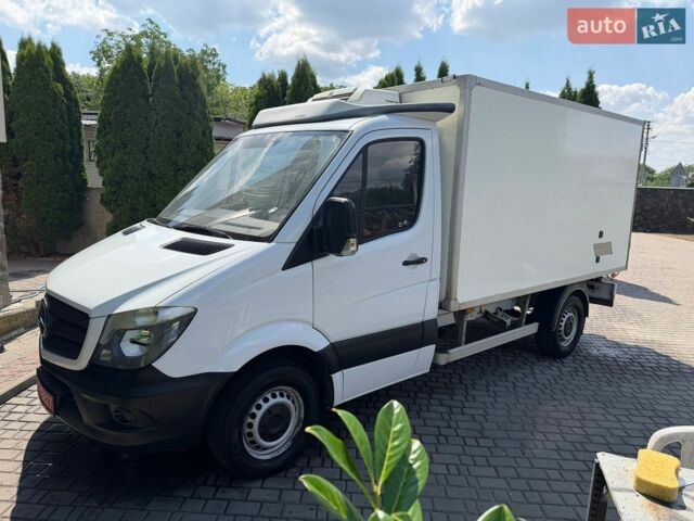 Белый Мерседес Sprinter, объемом двигателя 2.2 л и пробегом 247 тыс. км за 17000 $, фото 2 на Automoto.ua