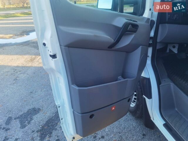 Білий Мерседес Sprinter, об'ємом двигуна 3 л та пробігом 348 тис. км за 21999 $, фото 33 на Automoto.ua