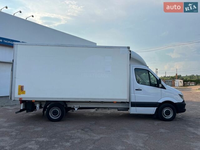 Белый Мерседес Sprinter, объемом двигателя 2.2 л и пробегом 335 тыс. км за 22750 $, фото 25 на Automoto.ua