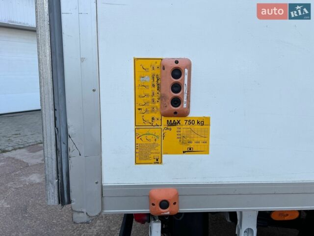 Белый Мерседес Sprinter, объемом двигателя 2.2 л и пробегом 335 тыс. км за 22750 $, фото 50 на Automoto.ua