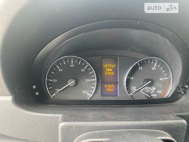 Білий Мерседес Sprinter, об'ємом двигуна 2.2 л та пробігом 320 тис. км за 22800 $, фото 9 на Automoto.ua
