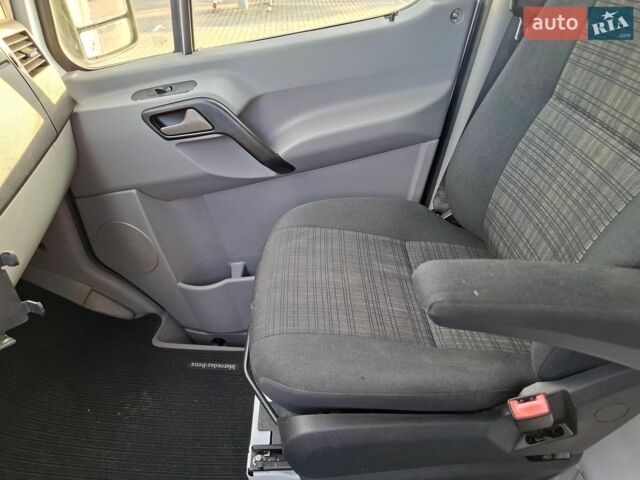 Білий Мерседес Sprinter, об'ємом двигуна 0 л та пробігом 280 тис. км за 19000 $, фото 21 на Automoto.ua