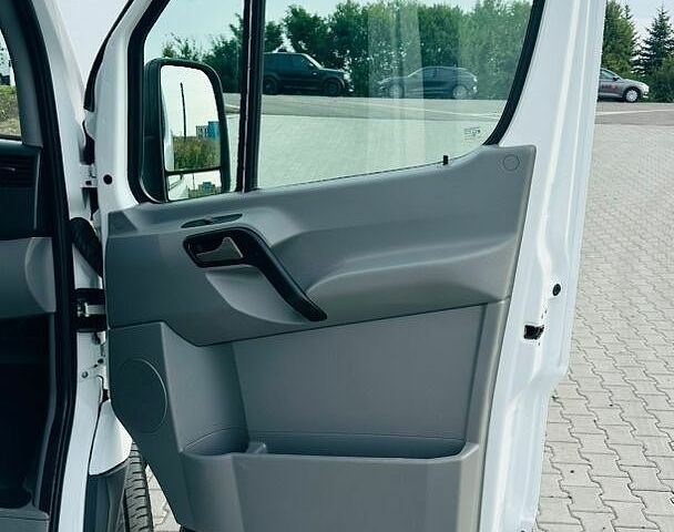 Белый Мерседес Sprinter, объемом двигателя 2.2 л и пробегом 298 тыс. км за 22000 $, фото 22 на Automoto.ua