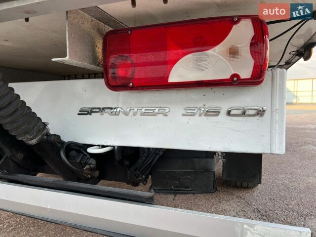Белый Мерседес Sprinter, объемом двигателя 2.2 л и пробегом 335 тыс. км за 22750 $, фото 45 на Automoto.ua
