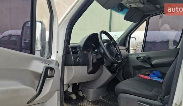 Белый Мерседес Sprinter, объемом двигателя 2.14 л и пробегом 291 тыс. км за 28500 $, фото 34 на Automoto.ua