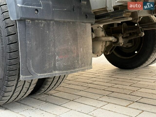 Белый Мерседес Sprinter, объемом двигателя 2.2 л и пробегом 320 тыс. км за 14950 $, фото 12 на Automoto.ua