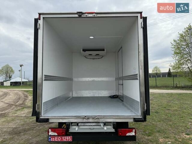 Белый Мерседес Sprinter, объемом двигателя 0 л и пробегом 328 тыс. км за 28650 $, фото 19 на Automoto.ua