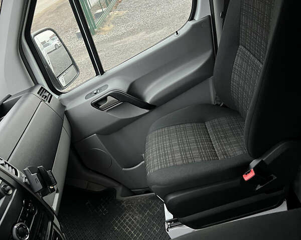 Білий Мерседес Sprinter, об'ємом двигуна 0 л та пробігом 610 тис. км за 20000 $, фото 25 на Automoto.ua