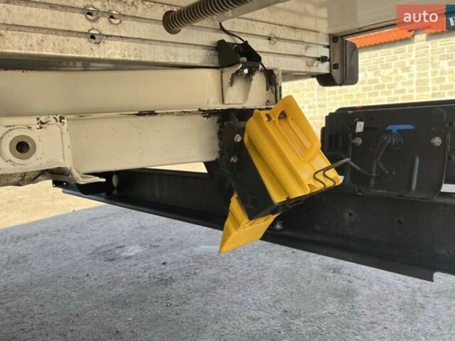 Білий Мерседес Sprinter, об'ємом двигуна 3 л та пробігом 280 тис. км за 30950 $, фото 8 на Automoto.ua