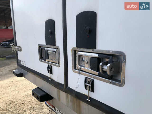 Белый Мерседес Sprinter, объемом двигателя 2.14 л и пробегом 490 тыс. км за 22500 $, фото 8 на Automoto.ua