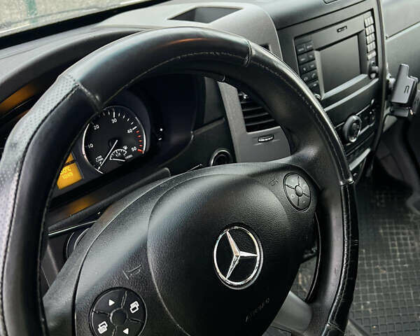 Білий Мерседес Sprinter, об'ємом двигуна 0 л та пробігом 610 тис. км за 20000 $, фото 23 на Automoto.ua