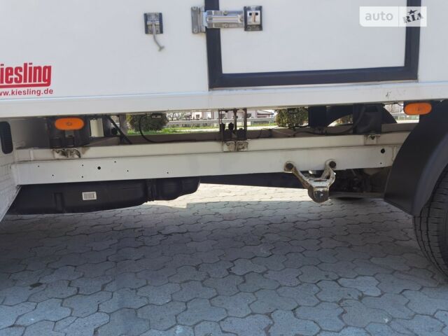 Белый Мерседес Sprinter, объемом двигателя 3 л и пробегом 346 тыс. км за 23500 $, фото 12 на Automoto.ua