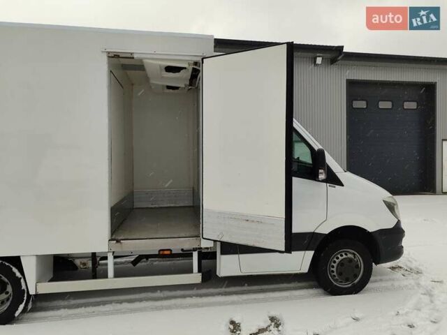 Белый Мерседес Sprinter, объемом двигателя 2.1 л и пробегом 350 тыс. км за 25900 $, фото 28 на Automoto.ua