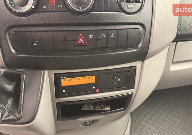 Білий Мерседес Sprinter, об'ємом двигуна 3 л та пробігом 309 тис. км за 33800 $, фото 32 на Automoto.ua