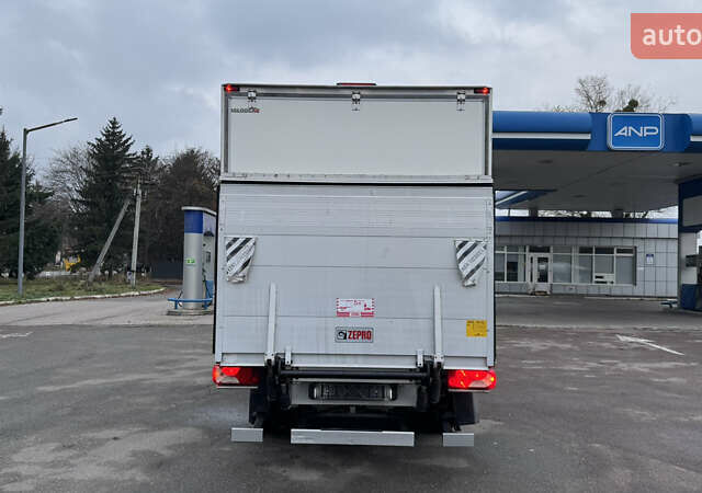 Белый Мерседес Sprinter, объемом двигателя 2.2 л и пробегом 225 тыс. км за 21500 $, фото 6 на Automoto.ua