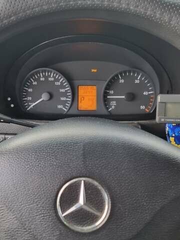 Белый Мерседес Sprinter, объемом двигателя 2.99 л и пробегом 356 тыс. км за 25000 $, фото 24 на Automoto.ua