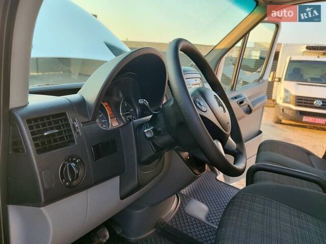 Белый Мерседес Sprinter, объемом двигателя 0 л и пробегом 380 тыс. км за 30900 $, фото 33 на Automoto.ua