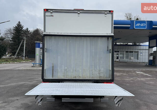 Белый Мерседес Sprinter, объемом двигателя 2.2 л и пробегом 225 тыс. км за 21500 $, фото 14 на Automoto.ua