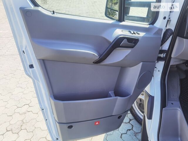 Белый Мерседес Sprinter, объемом двигателя 3 л и пробегом 346 тыс. км за 23500 $, фото 44 на Automoto.ua