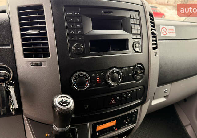 Білий Мерседес Sprinter, об'ємом двигуна 3 л та пробігом 309 тис. км за 33800 $, фото 31 на Automoto.ua