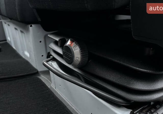 Белый Мерседес Sprinter, объемом двигателя 2.2 л и пробегом 225 тыс. км за 21500 $, фото 29 на Automoto.ua