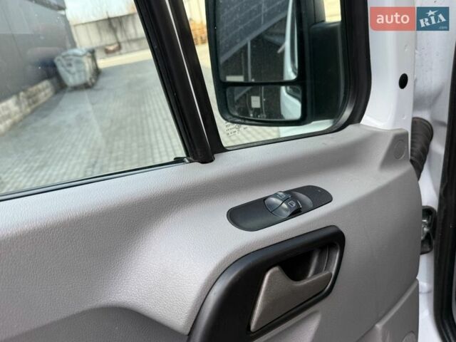 Белый Мерседес Sprinter, объемом двигателя 2.2 л и пробегом 320 тыс. км за 24950 $, фото 20 на Automoto.ua