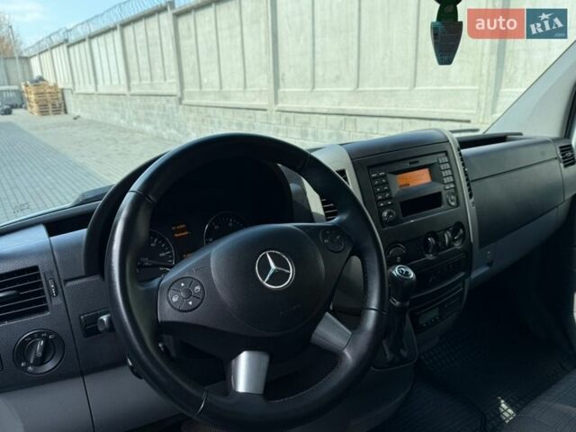 Белый Мерседес Sprinter, объемом двигателя 2.2 л и пробегом 320 тыс. км за 24950 $, фото 22 на Automoto.ua