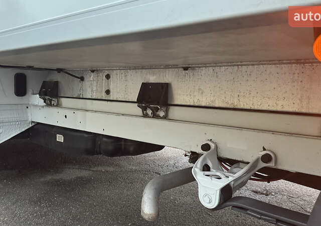 Белый Мерседес Sprinter, объемом двигателя 2.2 л и пробегом 225 тыс. км за 21500 $, фото 9 на Automoto.ua