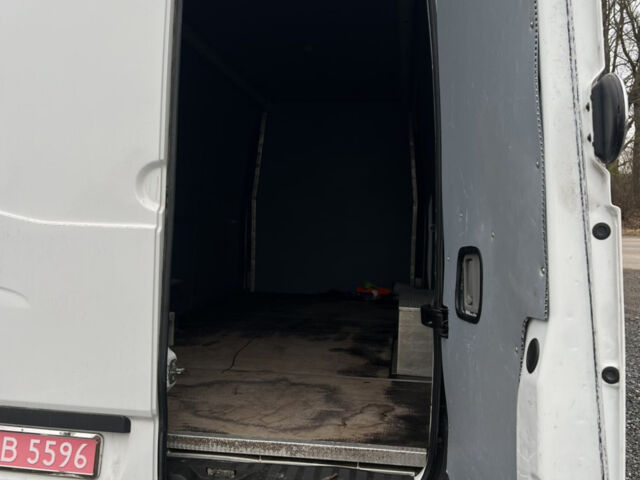Белый Мерседес Sprinter, объемом двигателя 0 л и пробегом 460 тыс. км за 19000 $, фото 23 на Automoto.ua