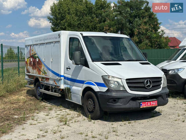 Белый Мерседес Sprinter, объемом двигателя 2.2 л и пробегом 380 тыс. км за 24552 $, фото 1 на Automoto.ua