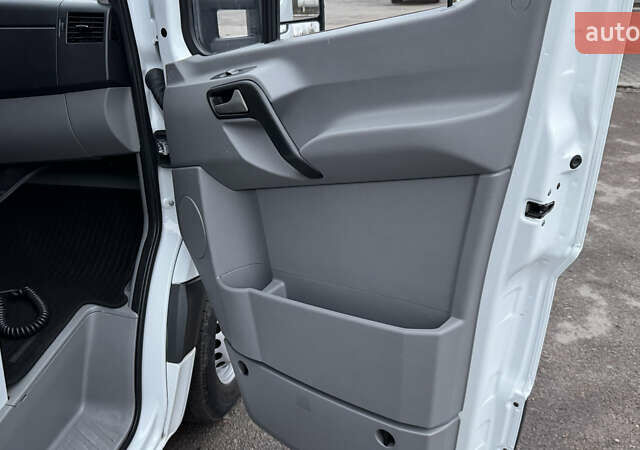 Белый Мерседес Sprinter, объемом двигателя 2.2 л и пробегом 225 тыс. км за 21500 $, фото 19 на Automoto.ua