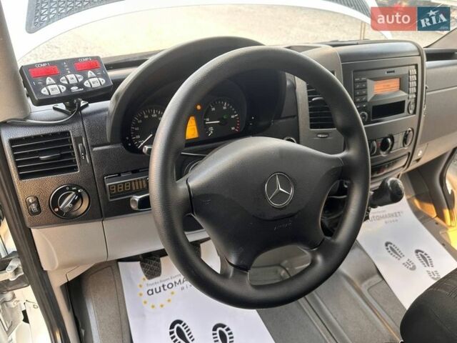 Білий Мерседес Sprinter, об'ємом двигуна 2.2 л та пробігом 185 тис. км за 26900 $, фото 42 на Automoto.ua