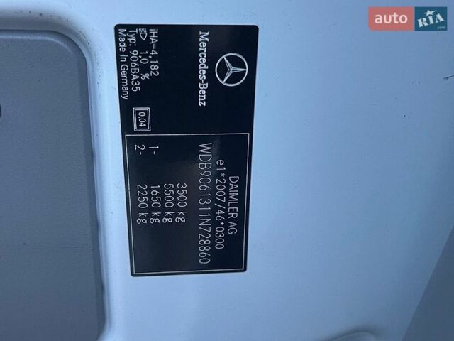 Белый Мерседес Sprinter, объемом двигателя 2.2 л и пробегом 150 тыс. км за 17900 $, фото 14 на Automoto.ua